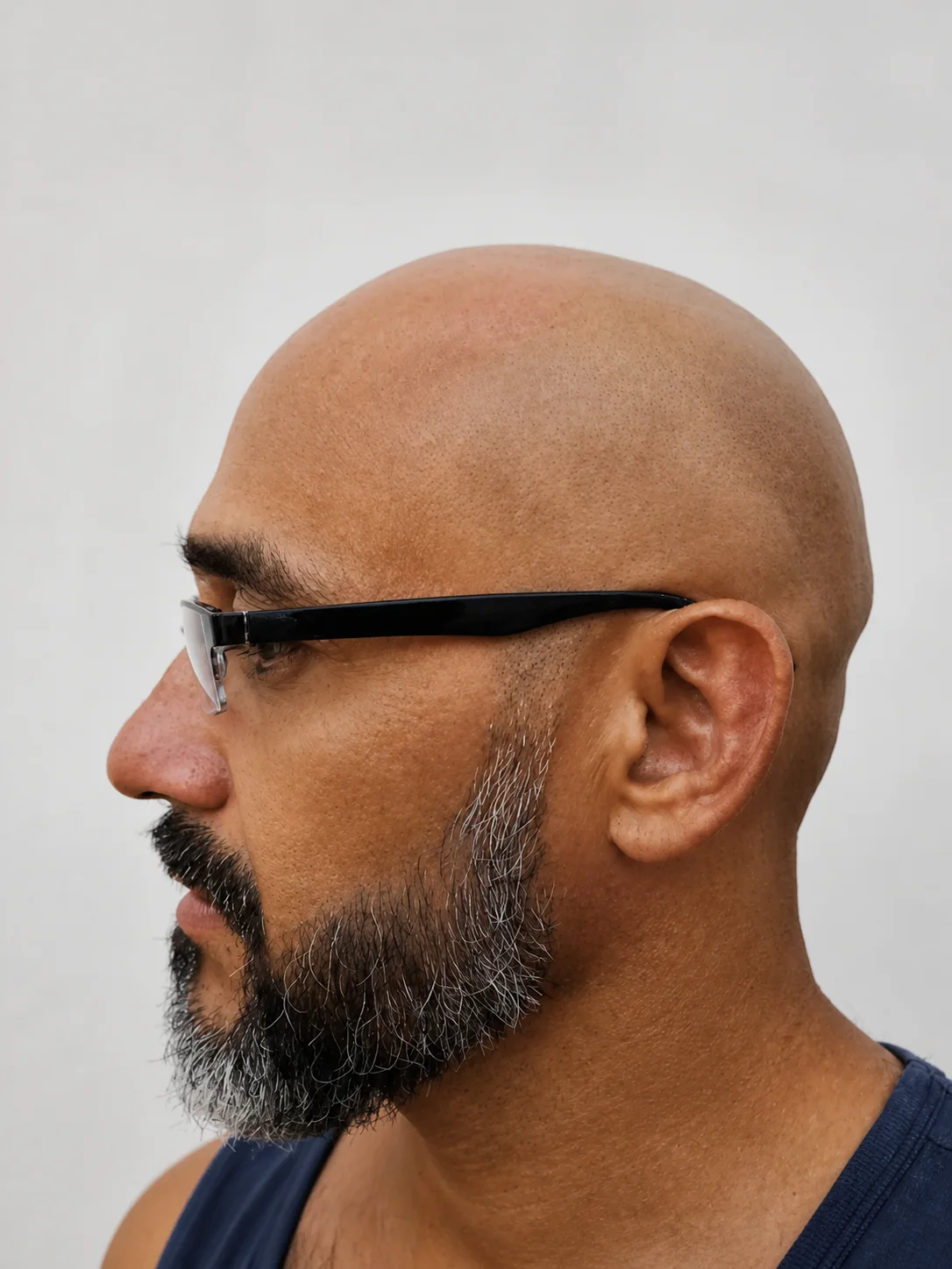 Perfilado profesional de barba
